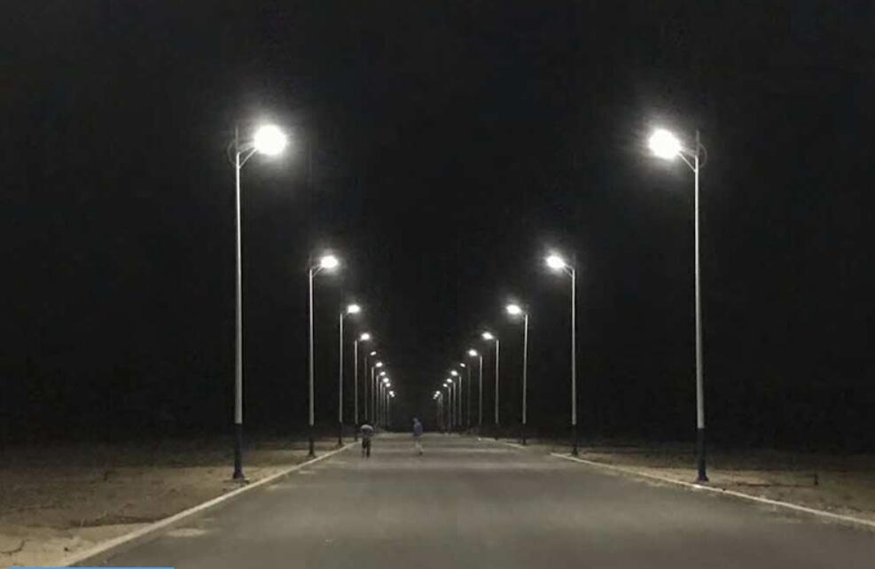 Đèn đường chạy bằng năng lượng mặt trời tất cả trong một tốt nhất