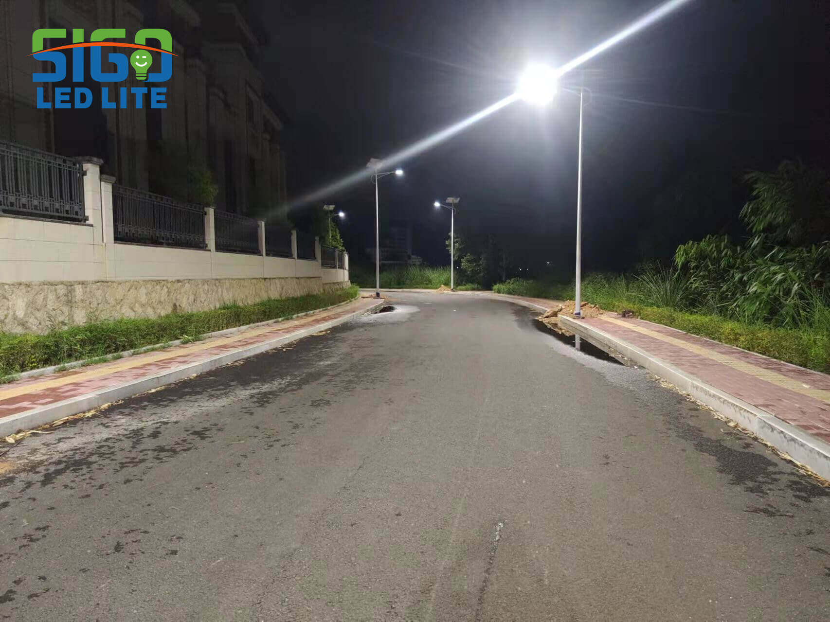 cách làm mới đèn trên cánh tay cong lớn
